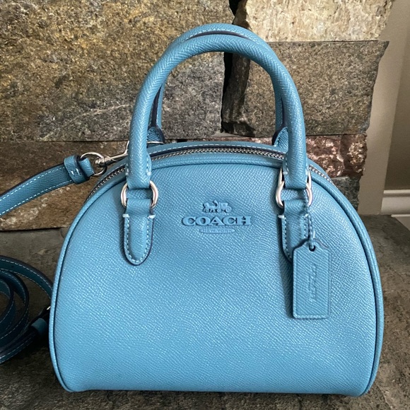 NWT COACH Sydney Satchel - Picture 13 of 14
